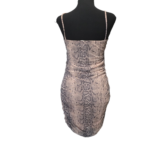 ⭐️NWT Forever21 Pink Snakeskin Ruching Bodycon Mini Dress Sz S - Picture 2 of 7